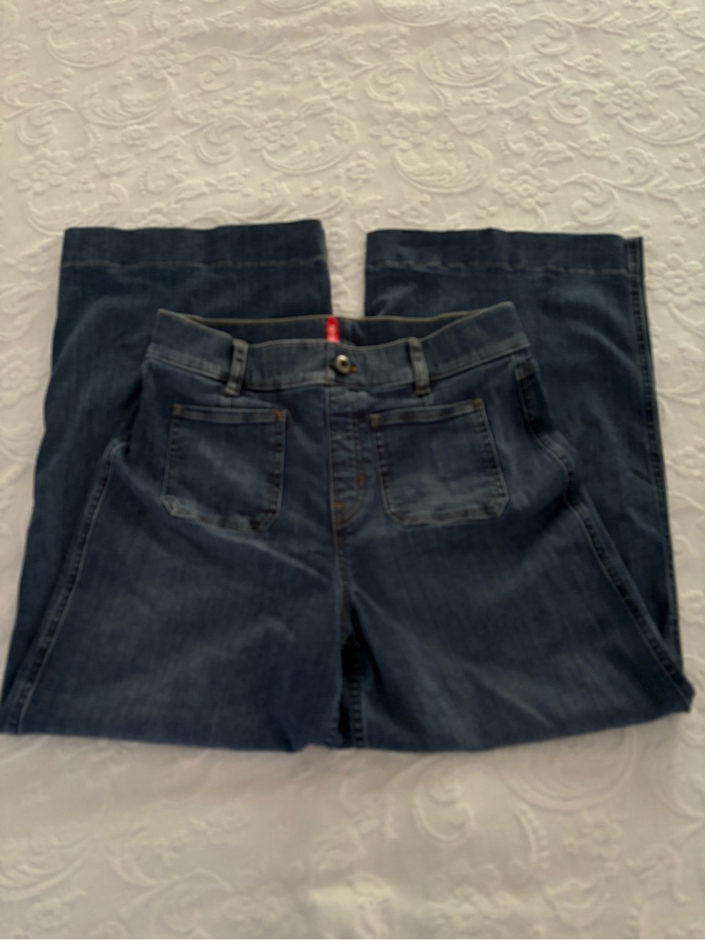 SPANX EveryWear High Rise Cropped Wide Leg Jeans With Patch Pockets